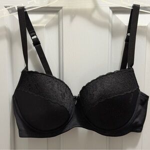 Jones New York Uplifting Black Lace Trimmed Underwire Bra Size 38C